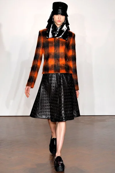 Look 27